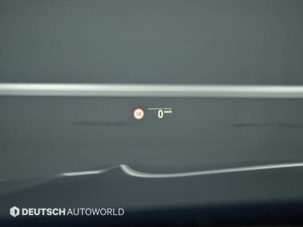 BMW 7-Series — photo 18