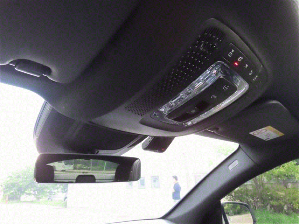 Mercedes-Benz GLE-Class — photo 11