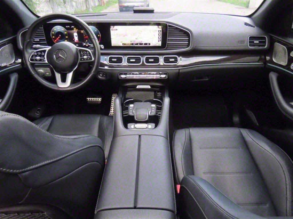 Mercedes-Benz GLE-Class — photo 16