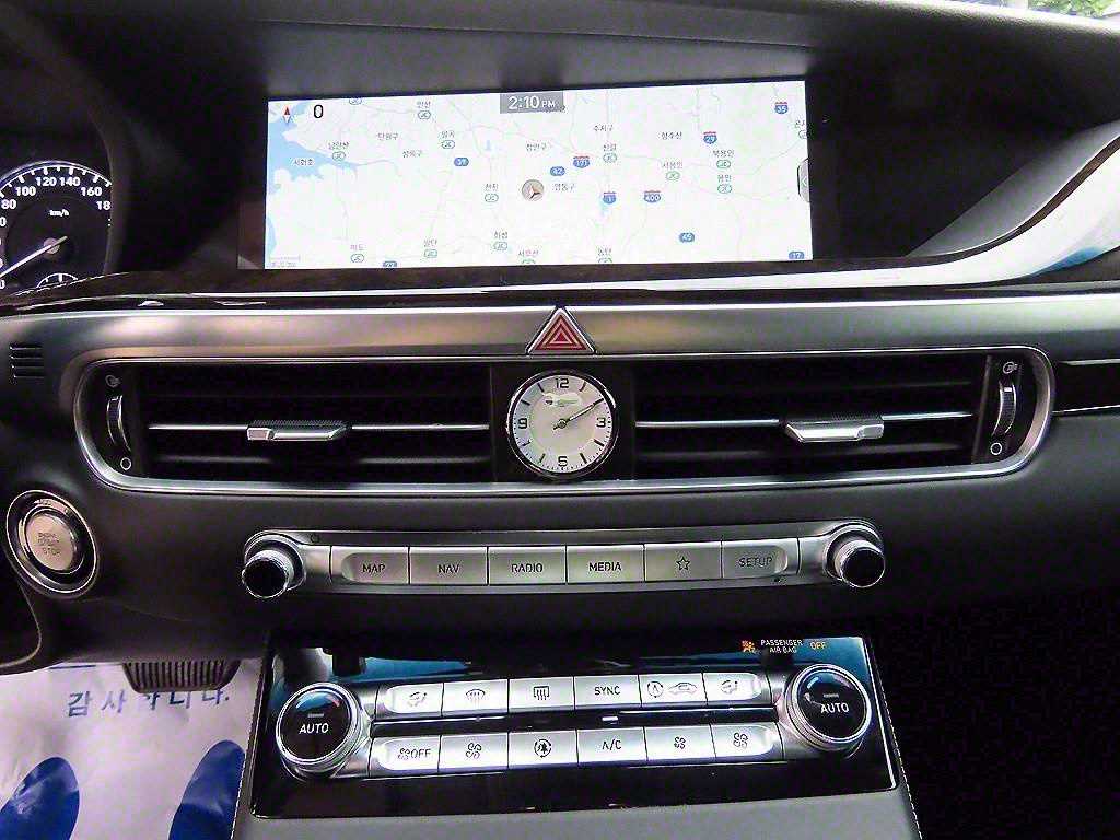 Genesis G90 — photo 14
