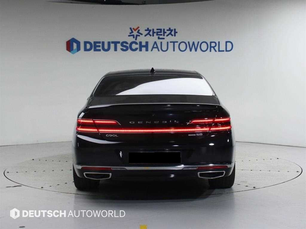 Genesis G90 — photo 04