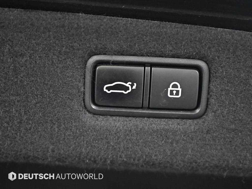 Genesis G90 — photo 20