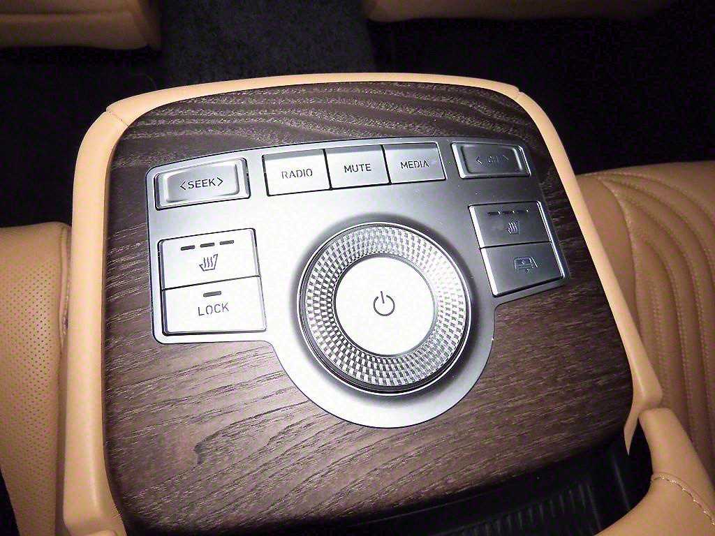 Genesis G80 — photo 14