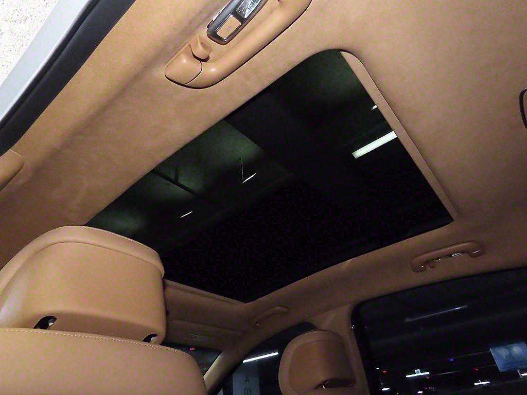 Genesis G80 — photo 16