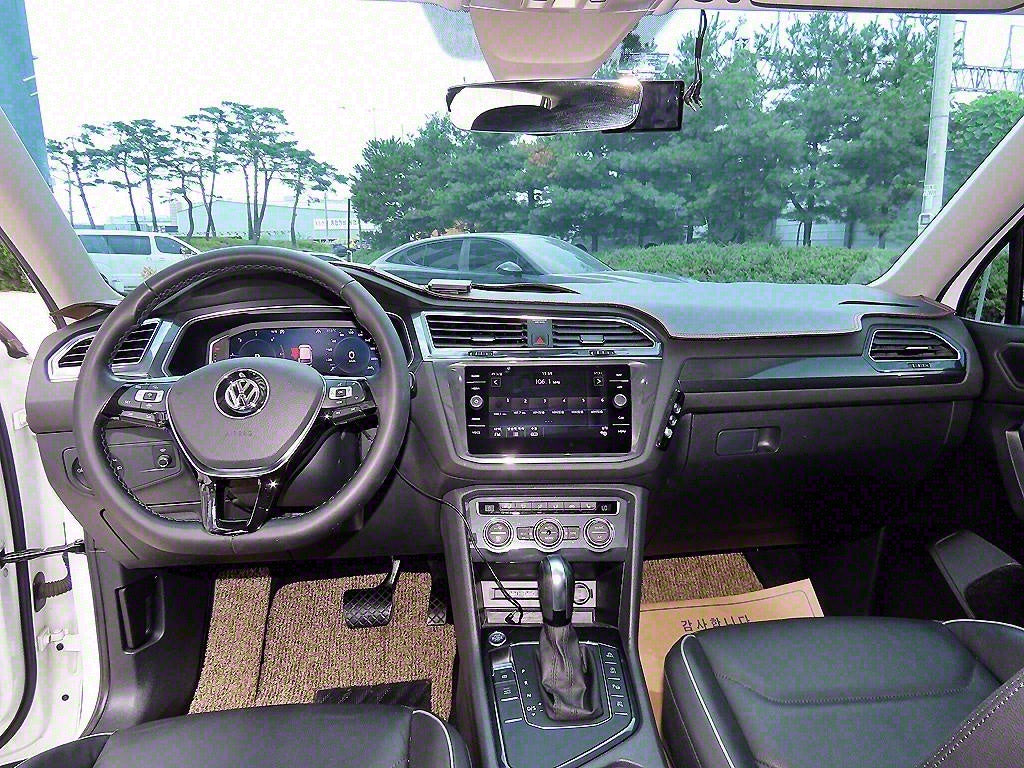Volkswagen Tiguan — photo 07