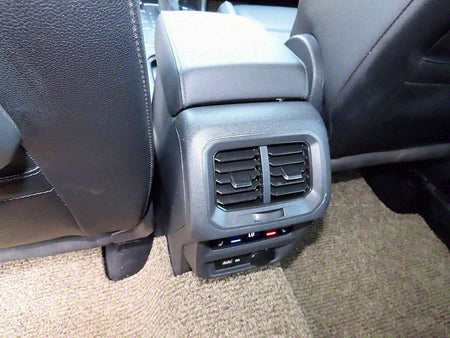 Volkswagen Tiguan — photo 15