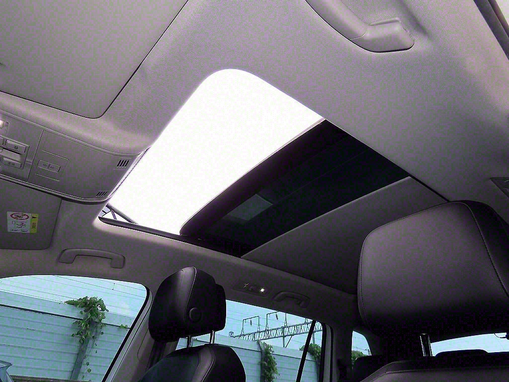 Volkswagen Tiguan — photo 17