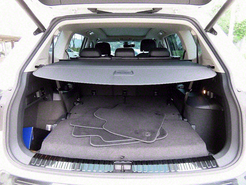 Volkswagen Tiguan — photo 18