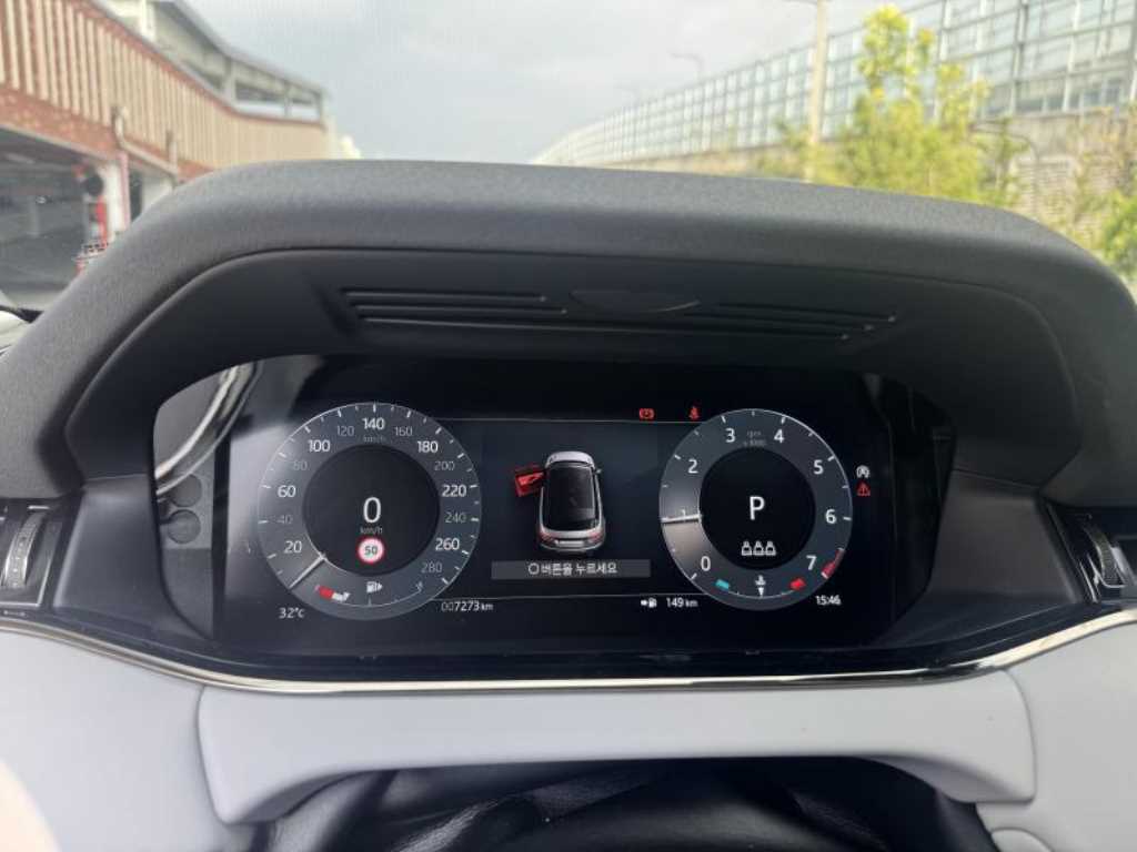 Land Rover Range Rover Evoque — photo 10