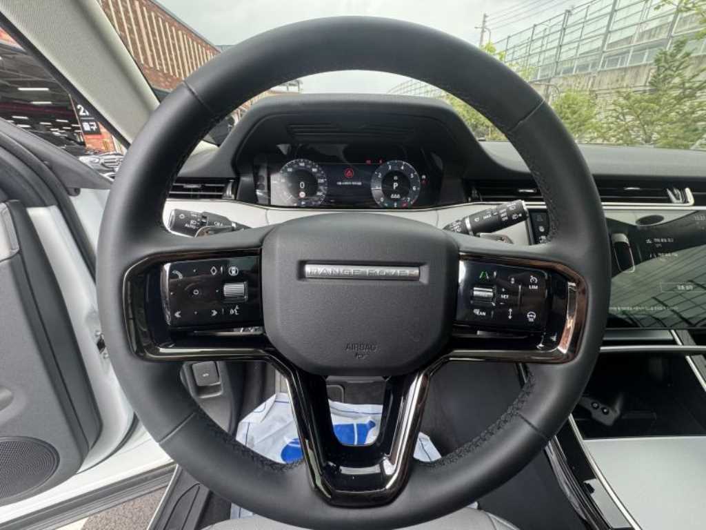 Land Rover Range Rover Evoque — photo 14