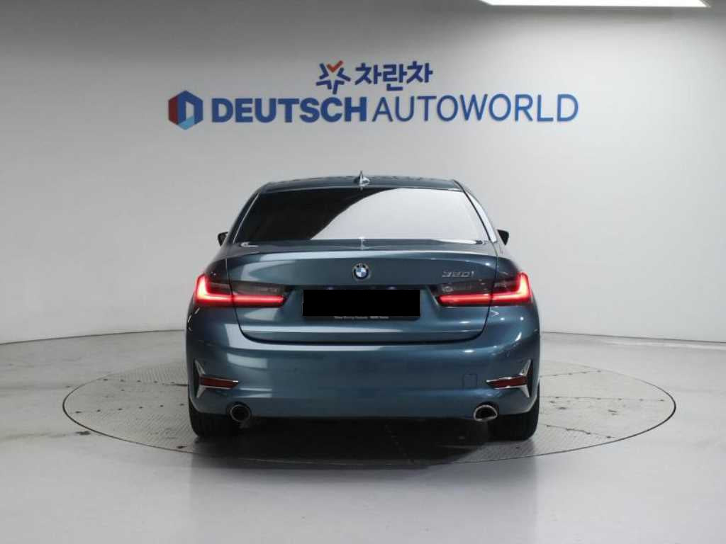BMW 3-Series — photo 04