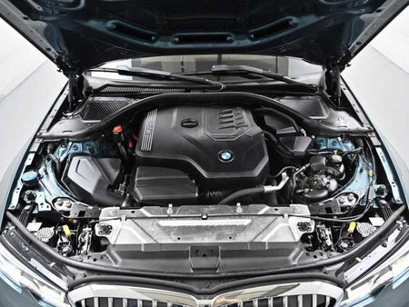 BMW 3-Series — photo 19