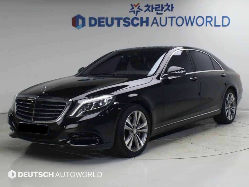 Mercedes-Benz S-Class — photo 01