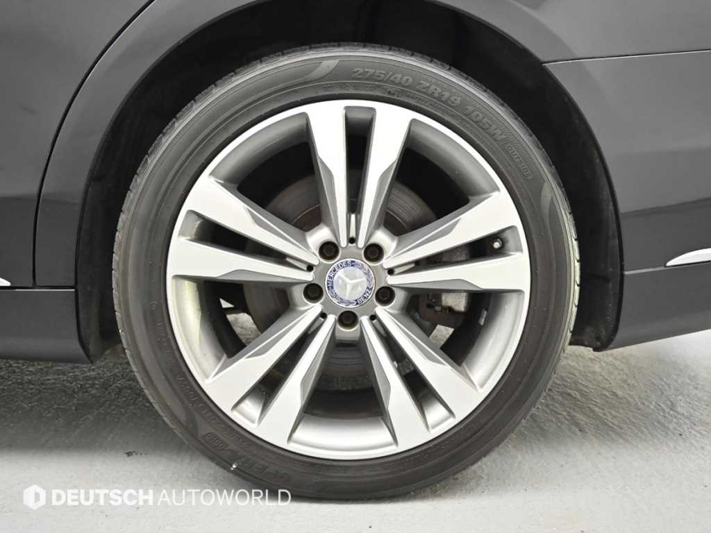 Mercedes-Benz S-Class — photo 05