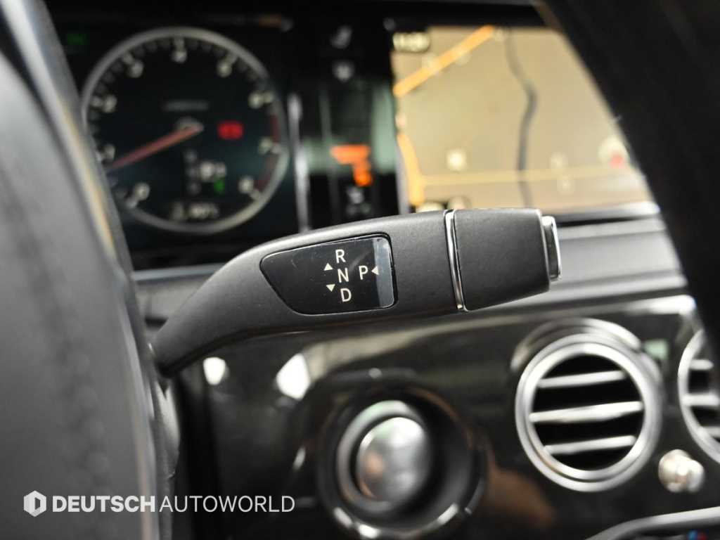 Mercedes-Benz S-Class — photo 09