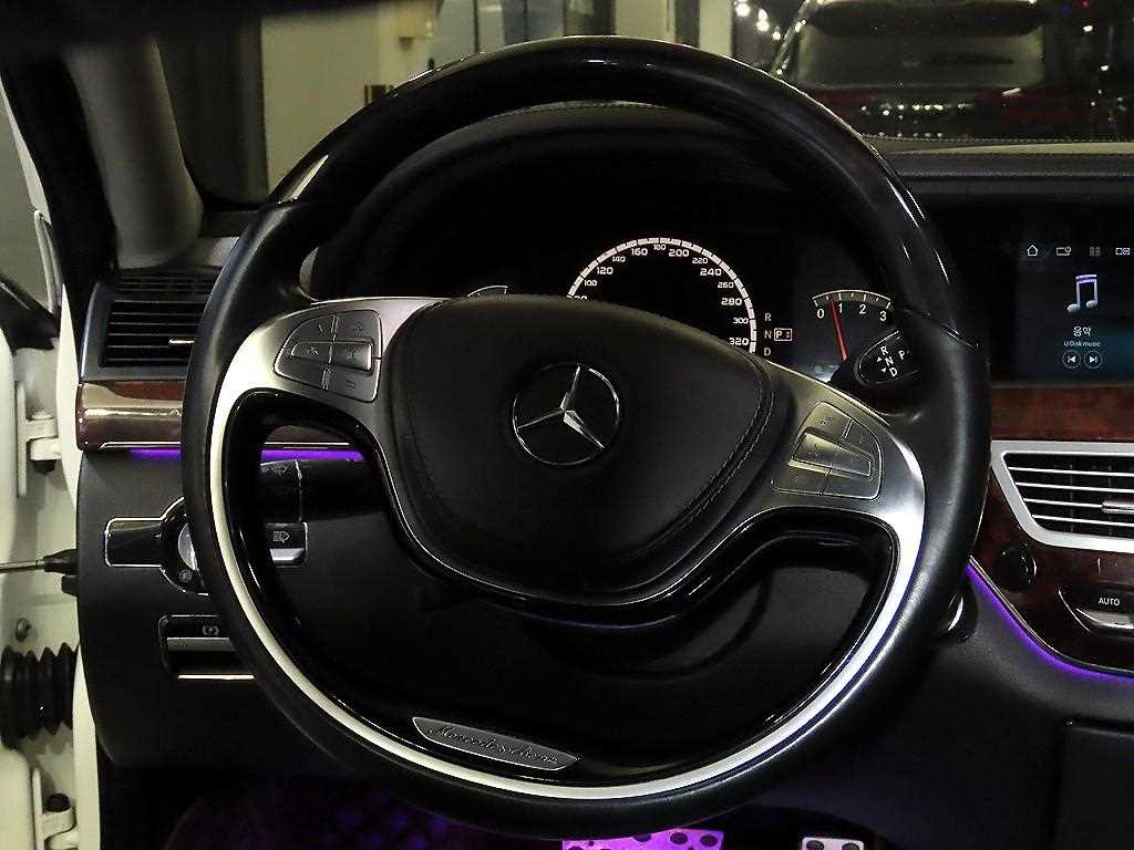 Mercedes-Benz S-Class — photo 08