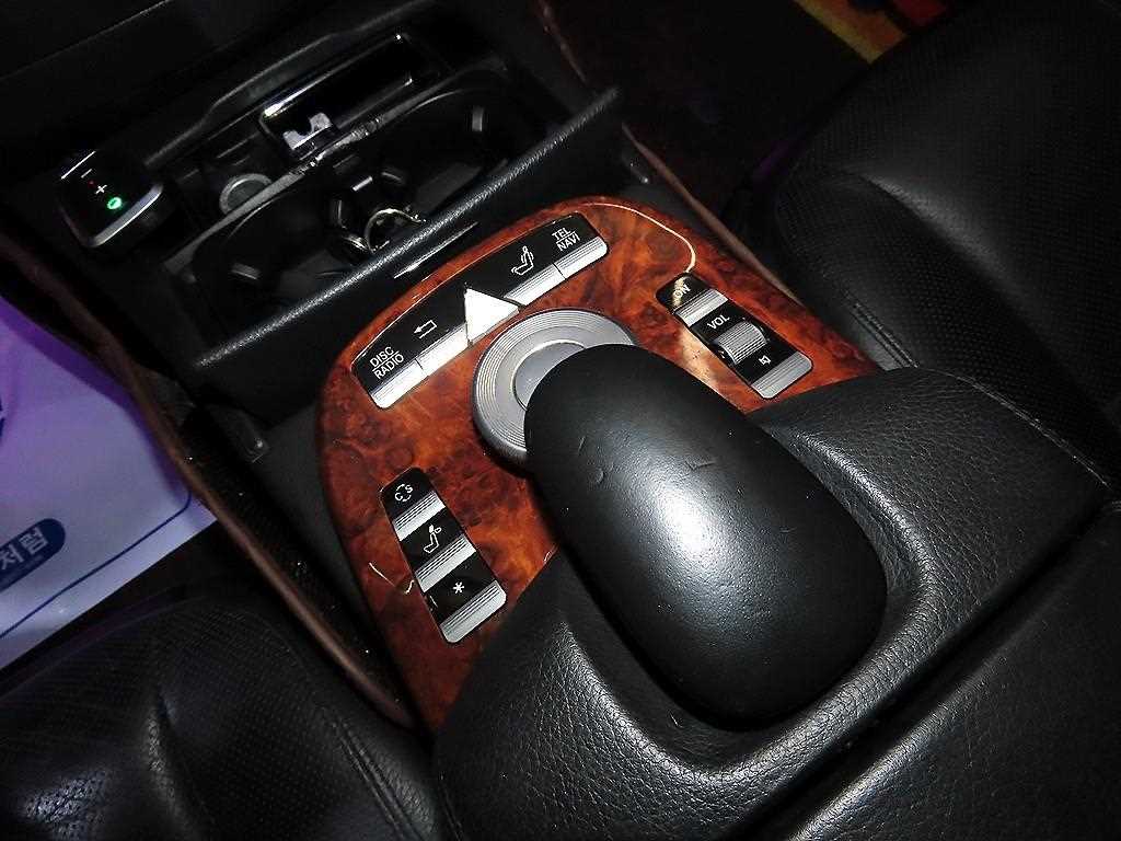 Mercedes-Benz S-Class — photo 14