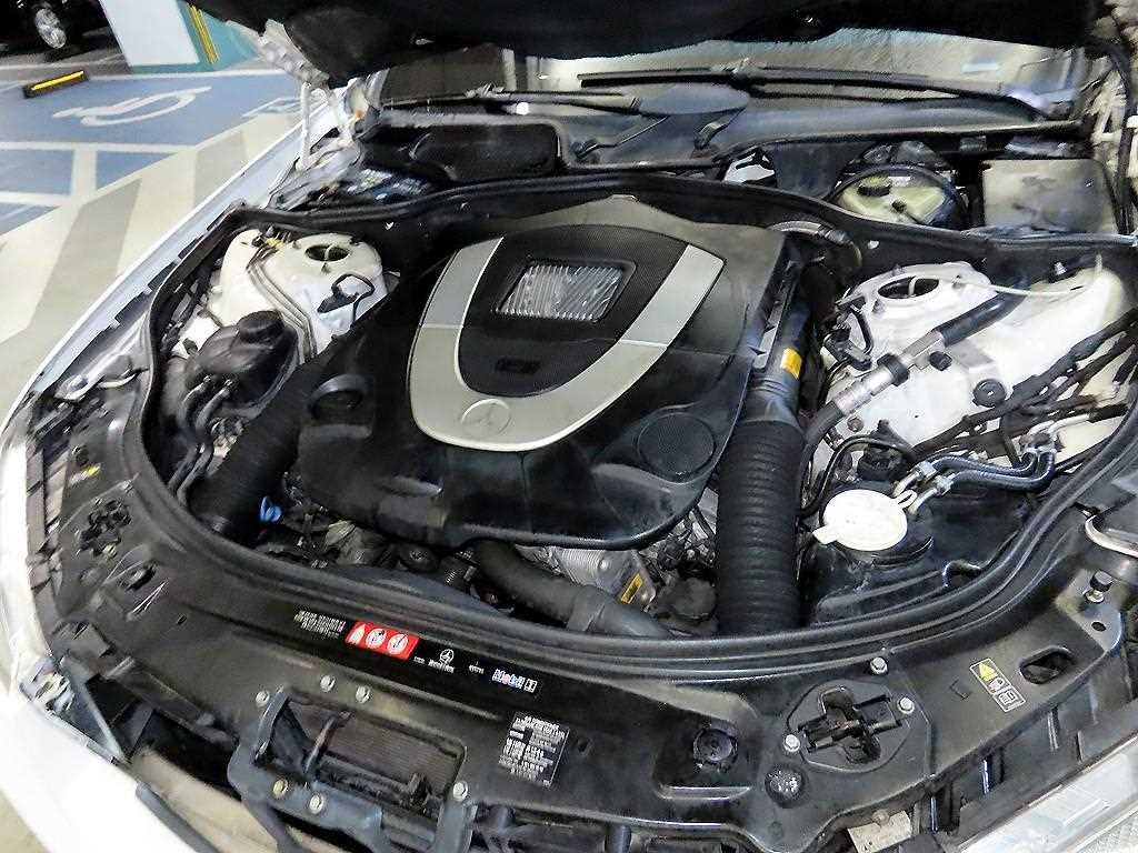 Mercedes-Benz S-Class — photo 19