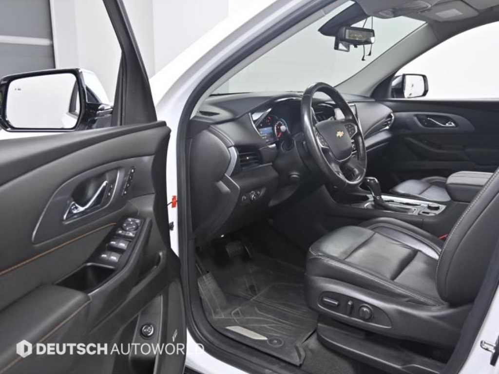 CHEVROLET Traverse — photo 12