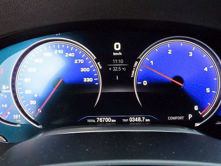 BMW 7-Series — photo 09