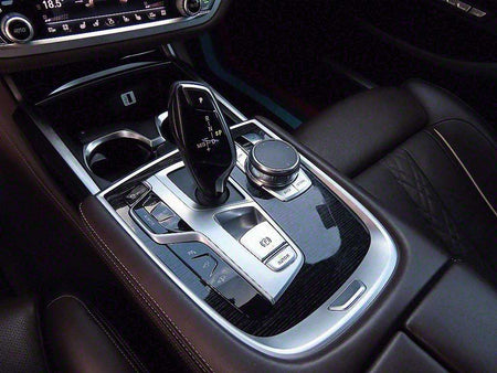 BMW 7-Series — photo 11