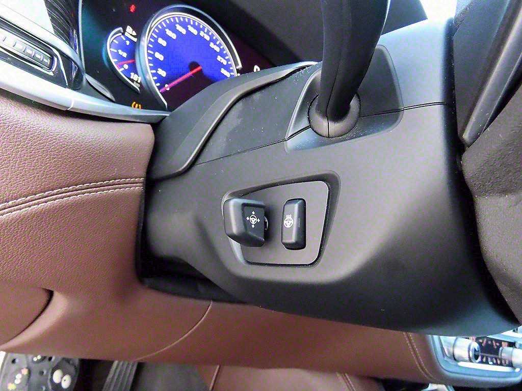 BMW 7-Series — photo 13