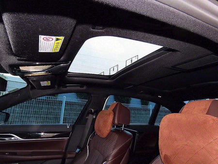BMW 7-Series — photo 16