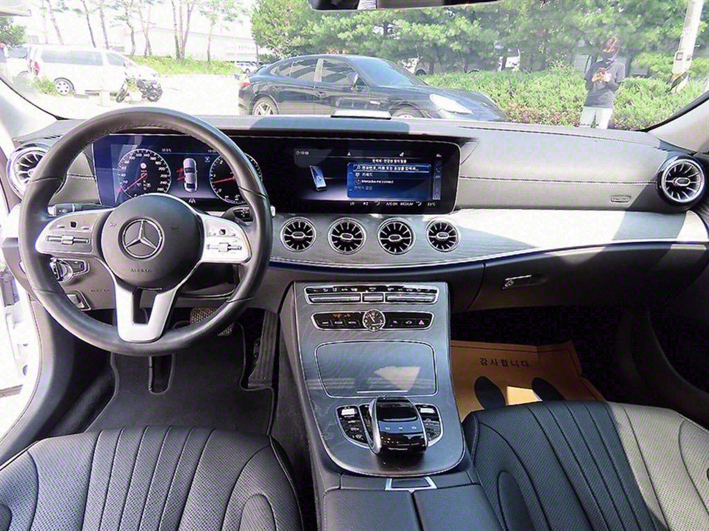 Mercedes-Benz CLS-Class — photo 07
