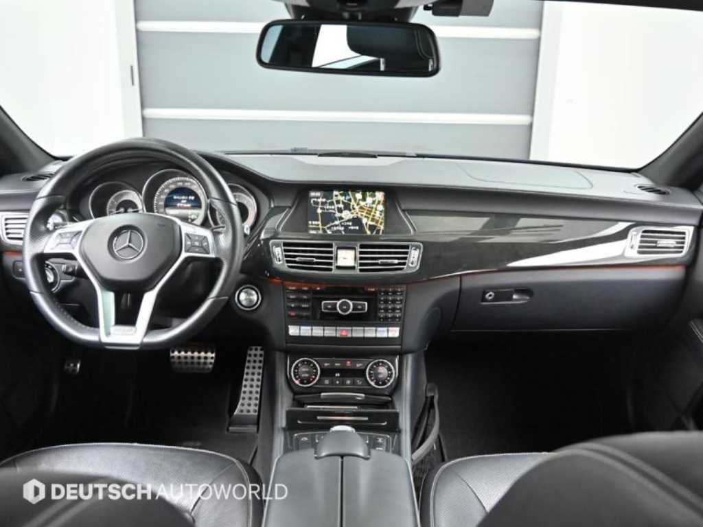 Mercedes-Benz CLS-Class — photo 07