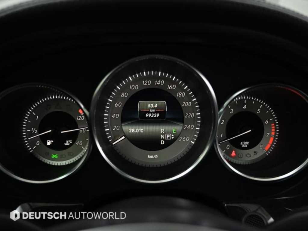 Mercedes-Benz CLS-Class — photo 08