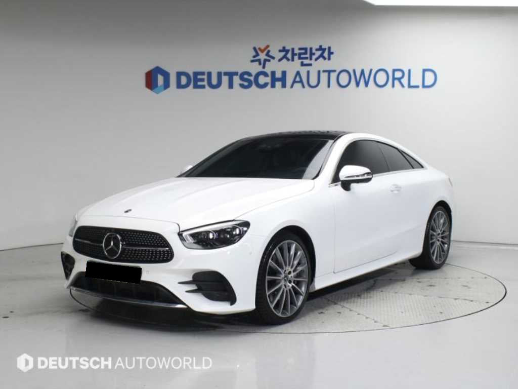 Mercedes-Benz E-Class — photo 01