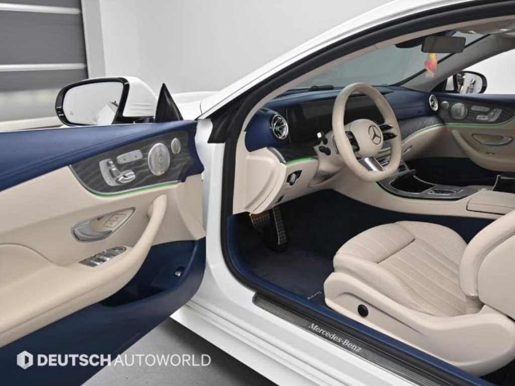 Mercedes-Benz E-Class — photo 11