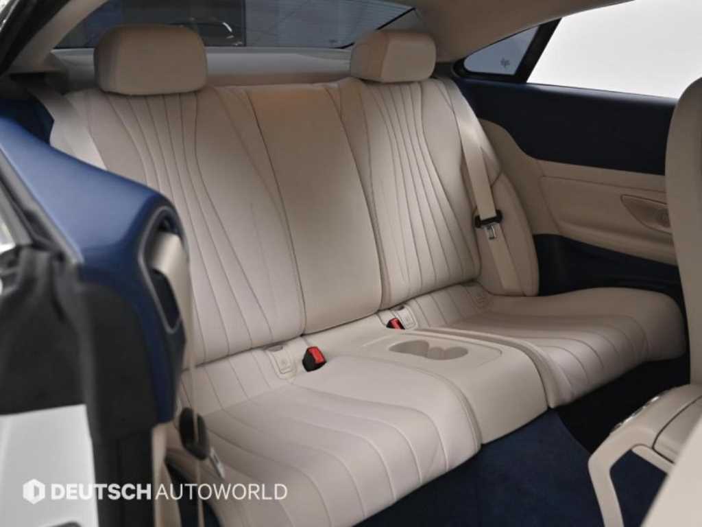 Mercedes-Benz E-Class — photo 12