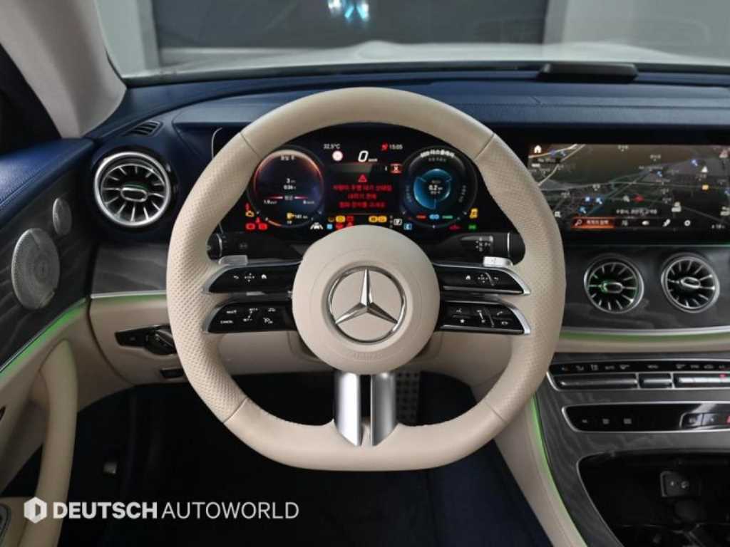 Mercedes-Benz E-Class — photo 13