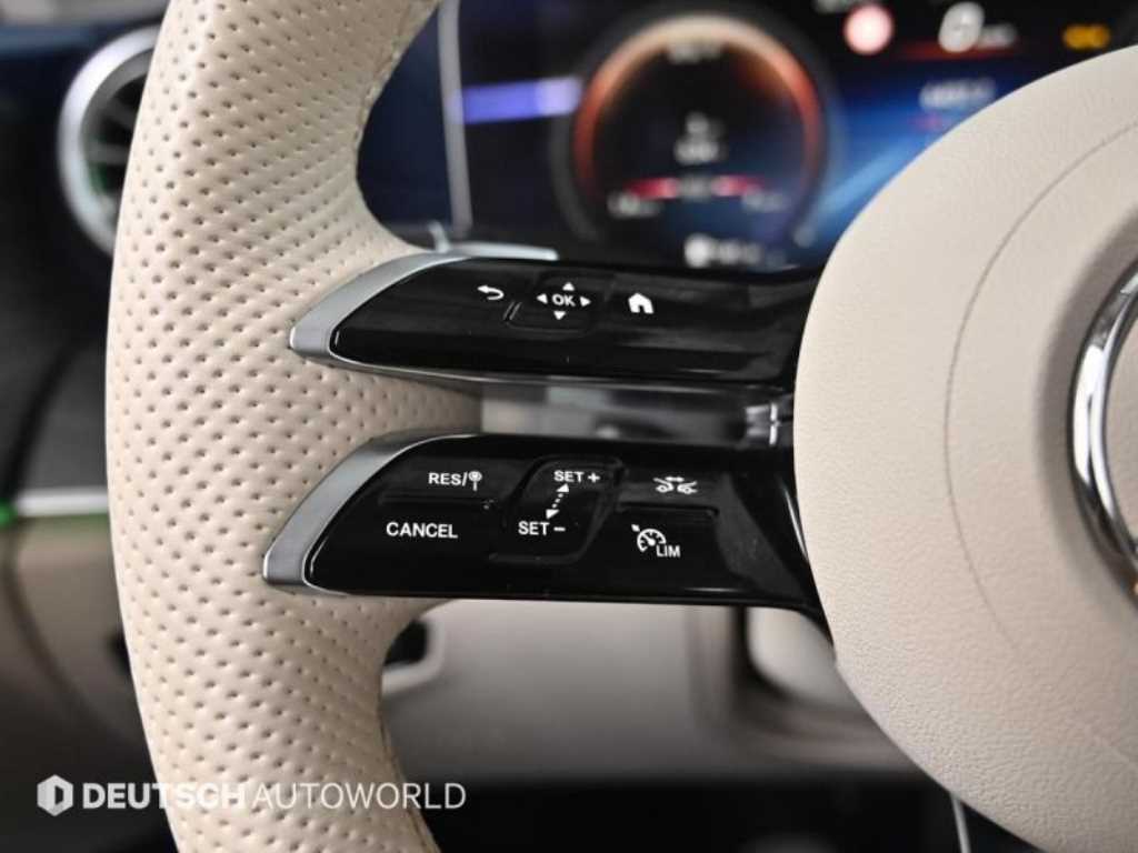 Mercedes-Benz E-Class — photo 16