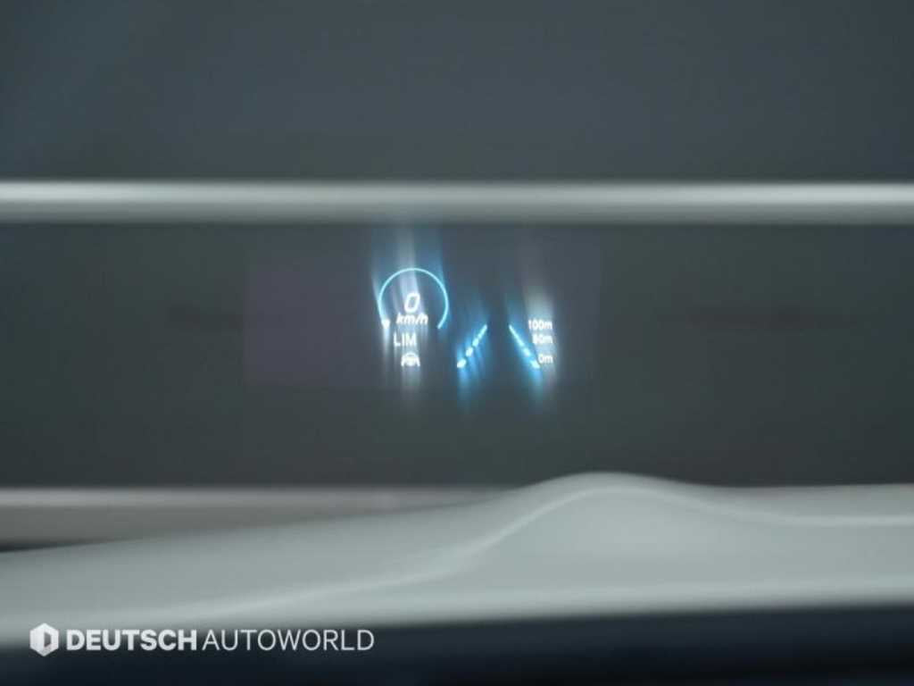 Mercedes-Benz E-Class — photo 18