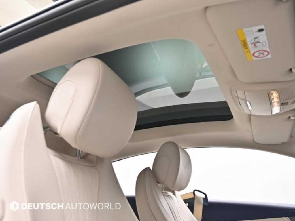 Mercedes-Benz E-Class — photo 19