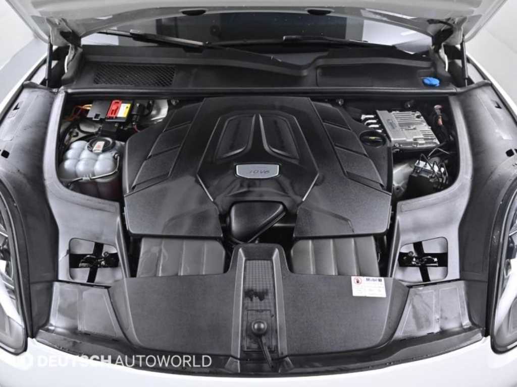 Porsche Cayenne — photo 06