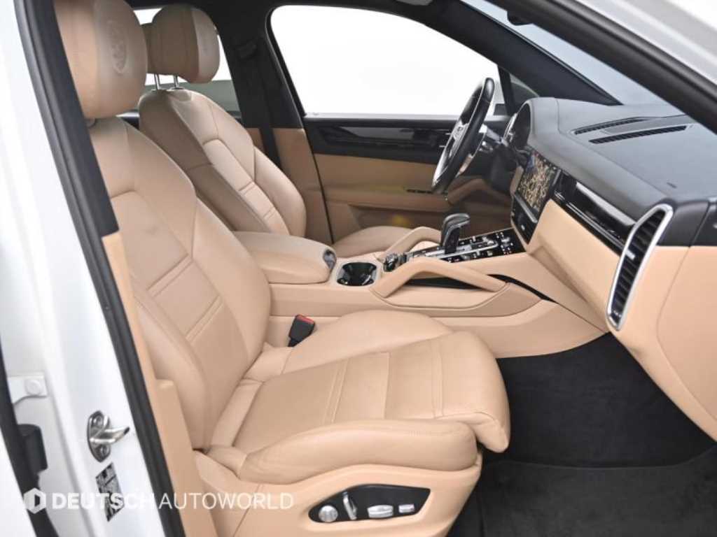 Porsche Cayenne — photo 10