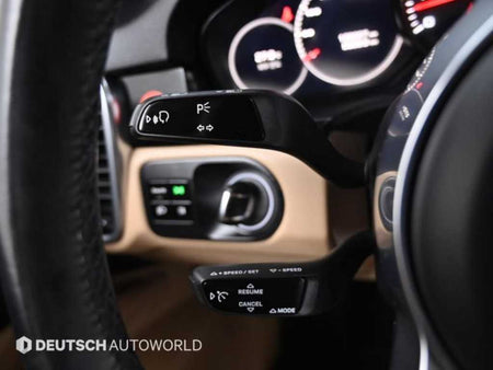 Porsche Cayenne — photo 17