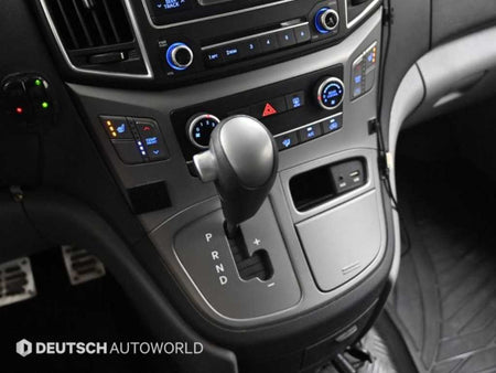 Hyundai Starex — photo 09