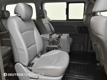 Hyundai Starex — photo 12