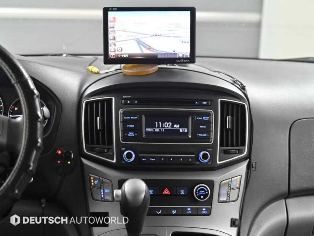 Hyundai Starex — photo 14