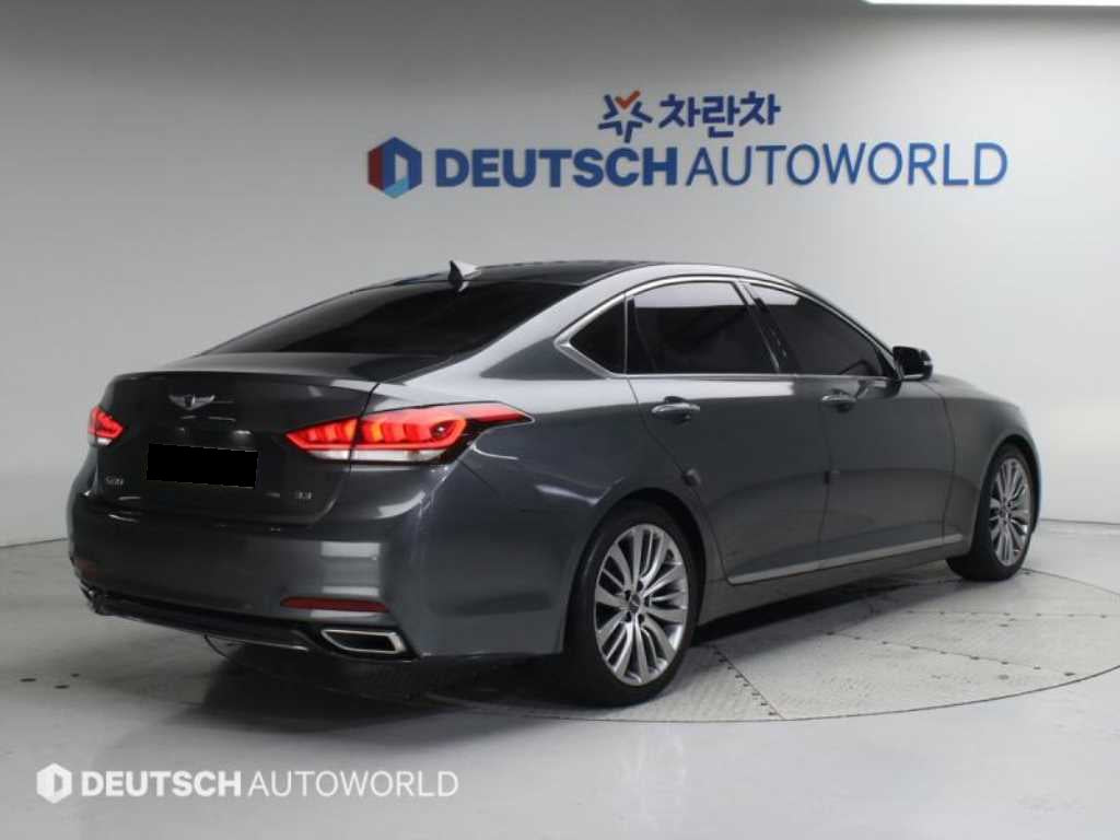 Genesis G80 — photo 02