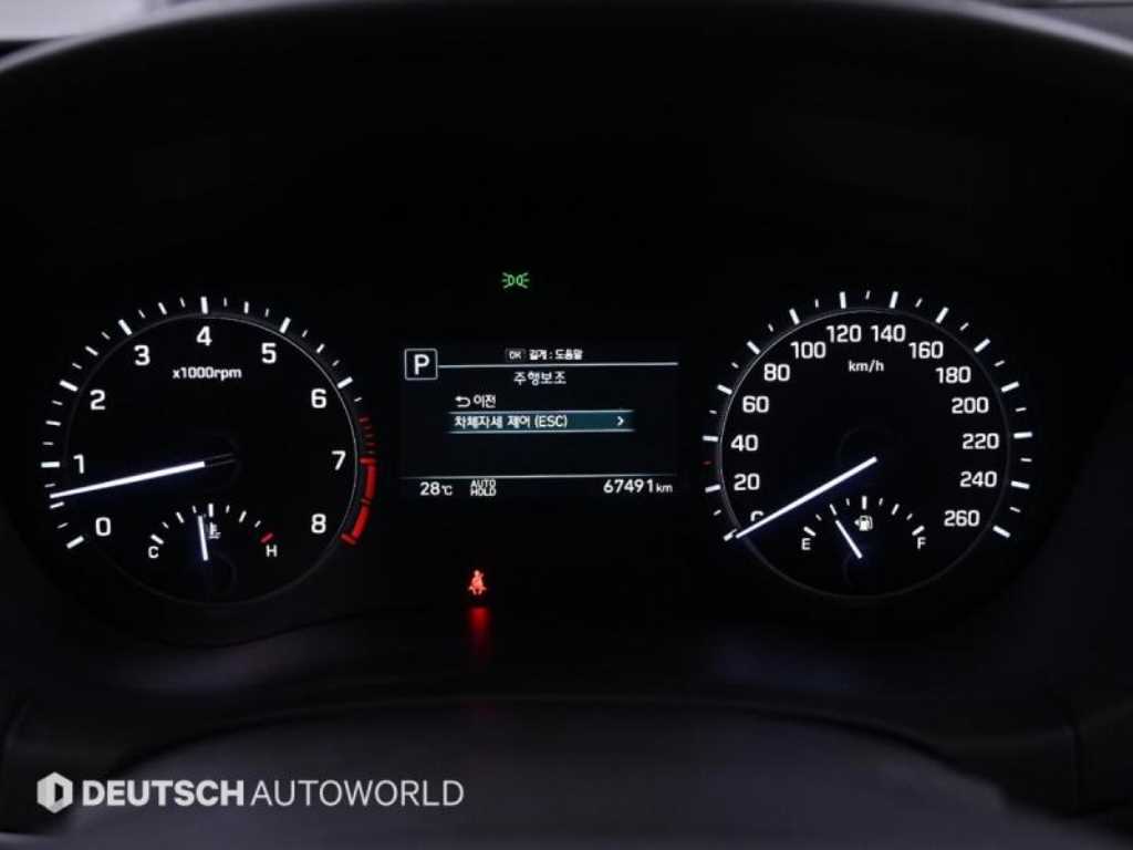 Genesis G80 — photo 07
