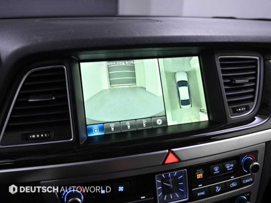 Genesis G80 — photo 09