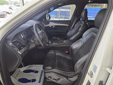 Volvo XC90 — photo 05