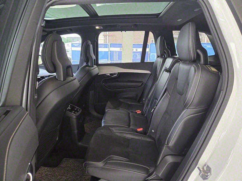 Volvo XC90 — photo 06