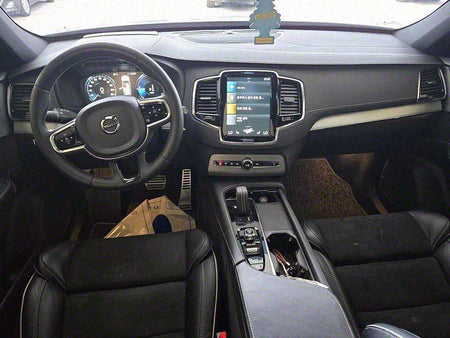 Volvo XC90 — photo 09