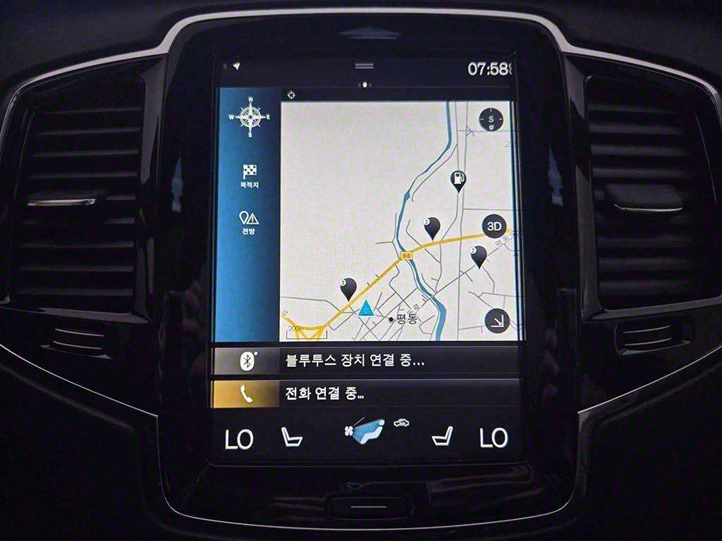 Volvo XC90 — photo 16